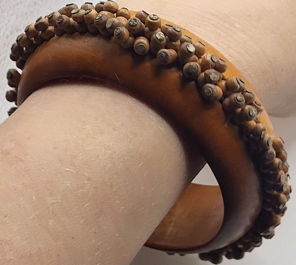 Rare Estate Bohemian Wood Brass Textured Bangle Bracelet 2.75in dia 1.25in wide